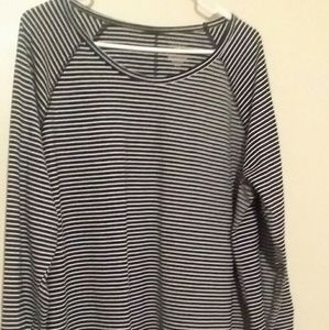 Sonoma black and white long sleeved top